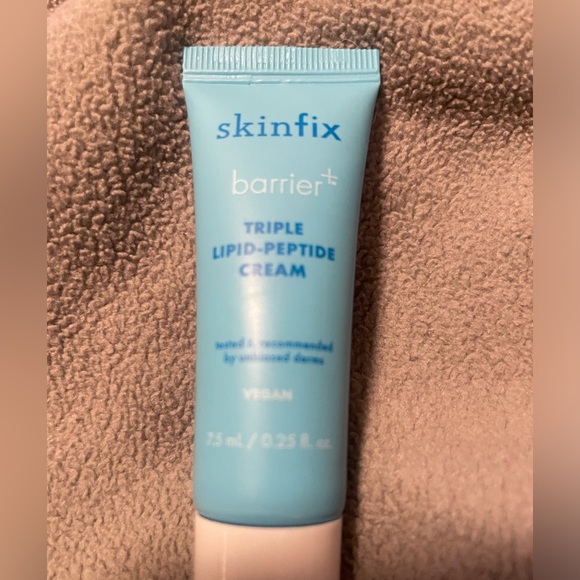 Custom make up & beauty deluxe 11 sample bag w/3 bonus full size items(1… - Picture 8 of 16